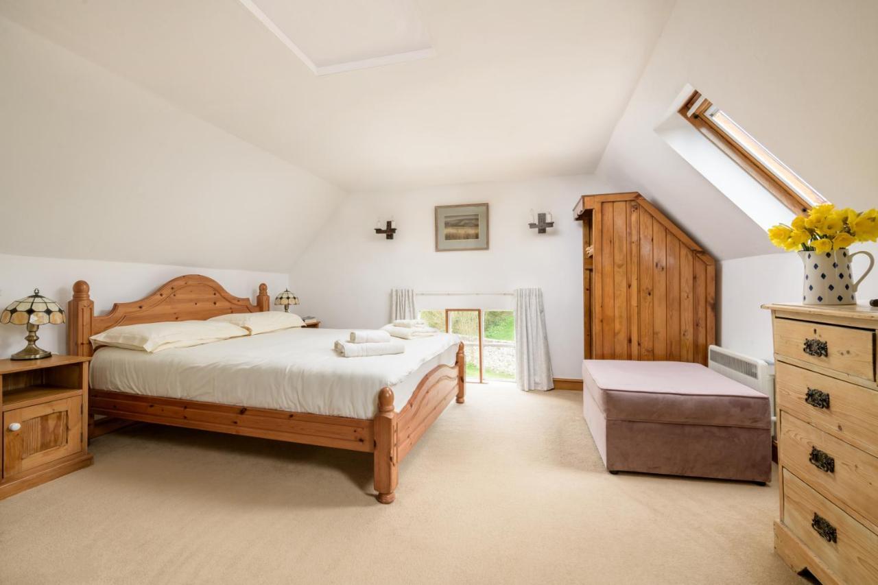 Luccombe Farm Holiday Cottages Milton Abbas Exterior photo