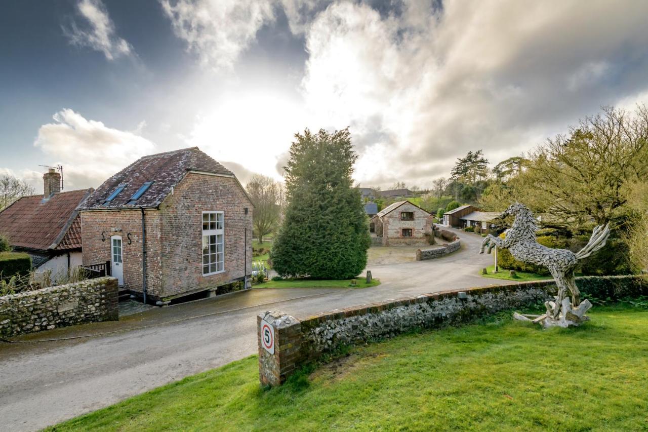 Luccombe Farm Holiday Cottages Milton Abbas Exterior photo